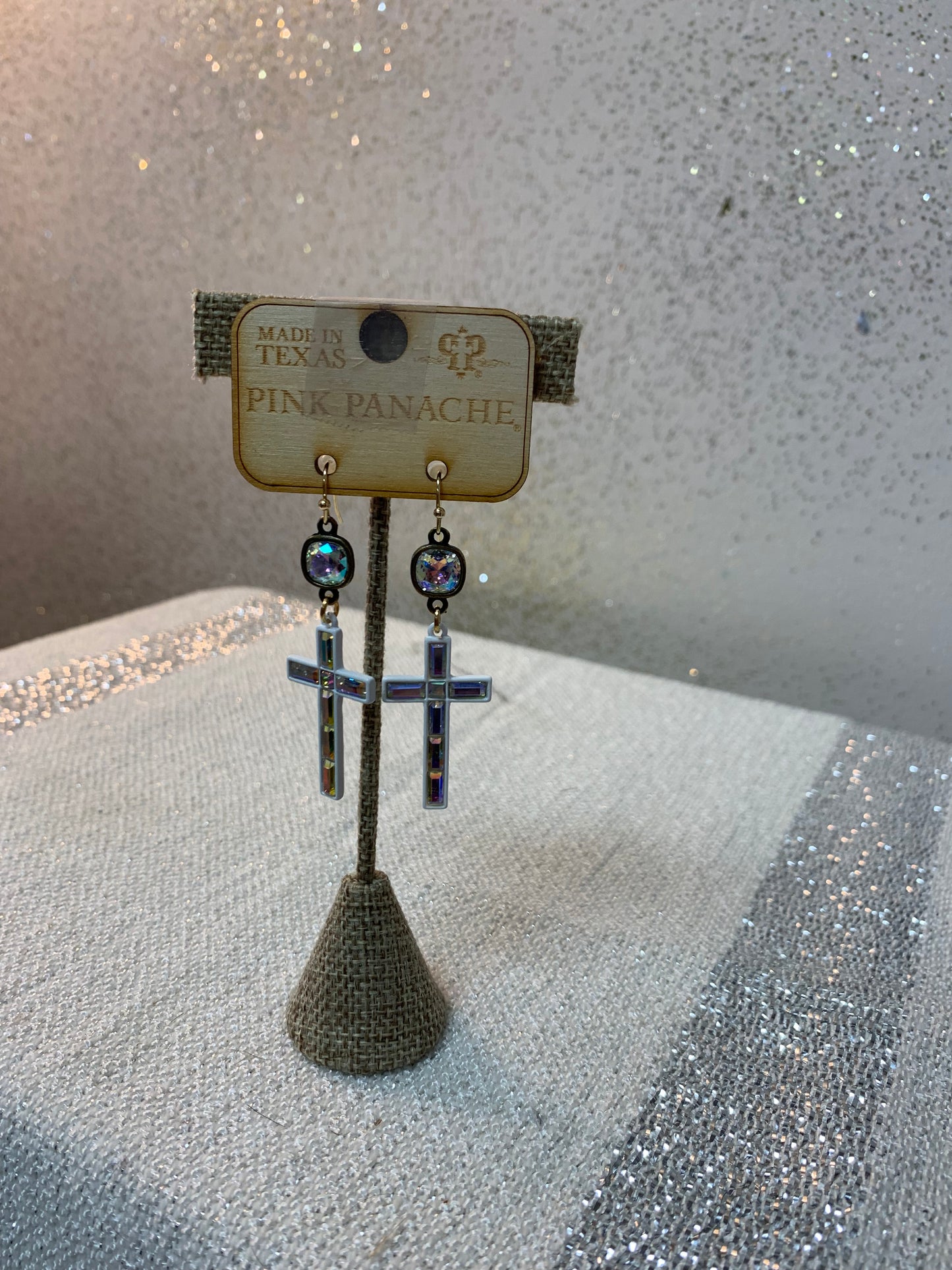 PINK P WHITE SINGLE CROSS DANGLE ER