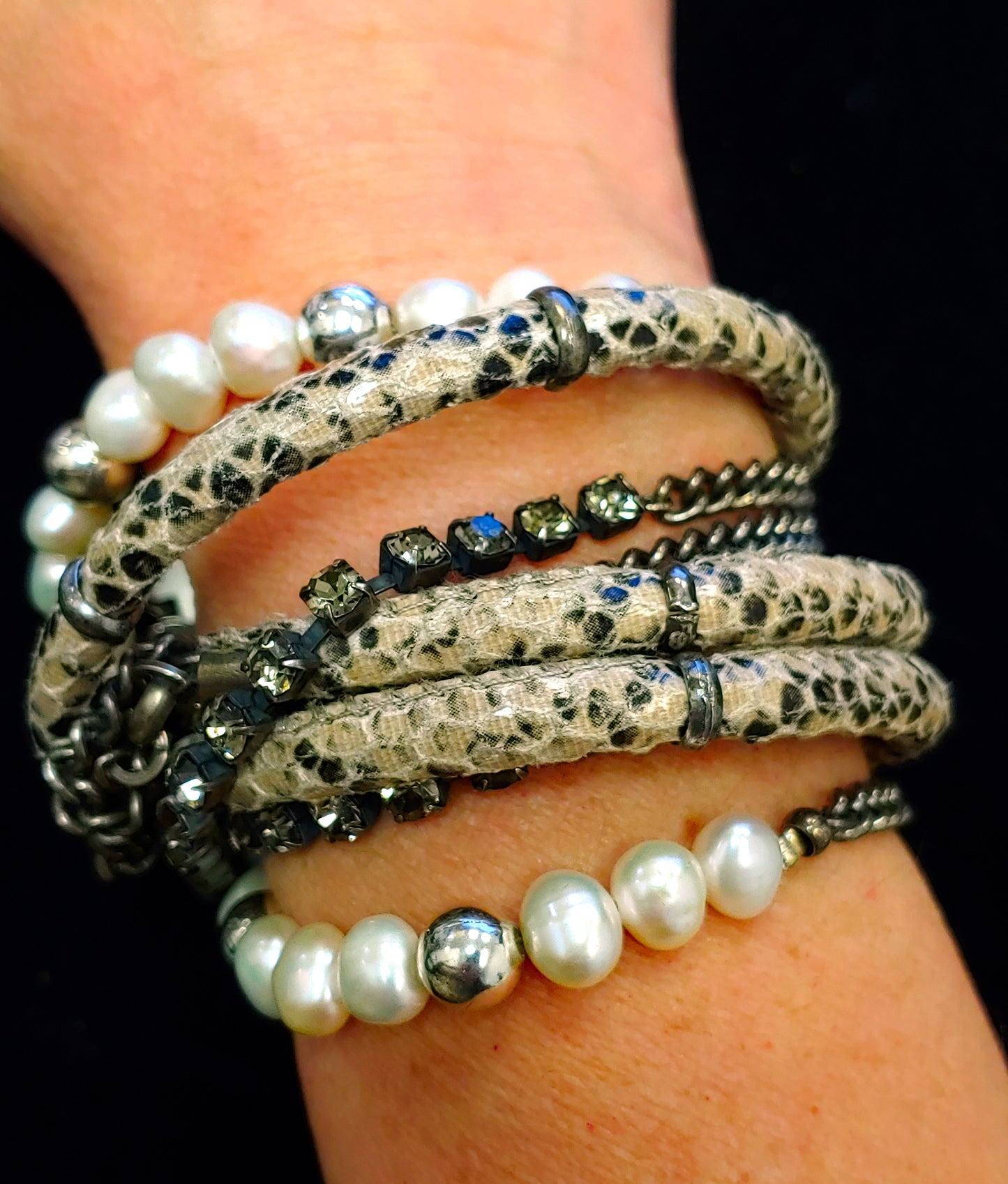 SNAKE/PEARL/PEWTER WRAP BRACLET