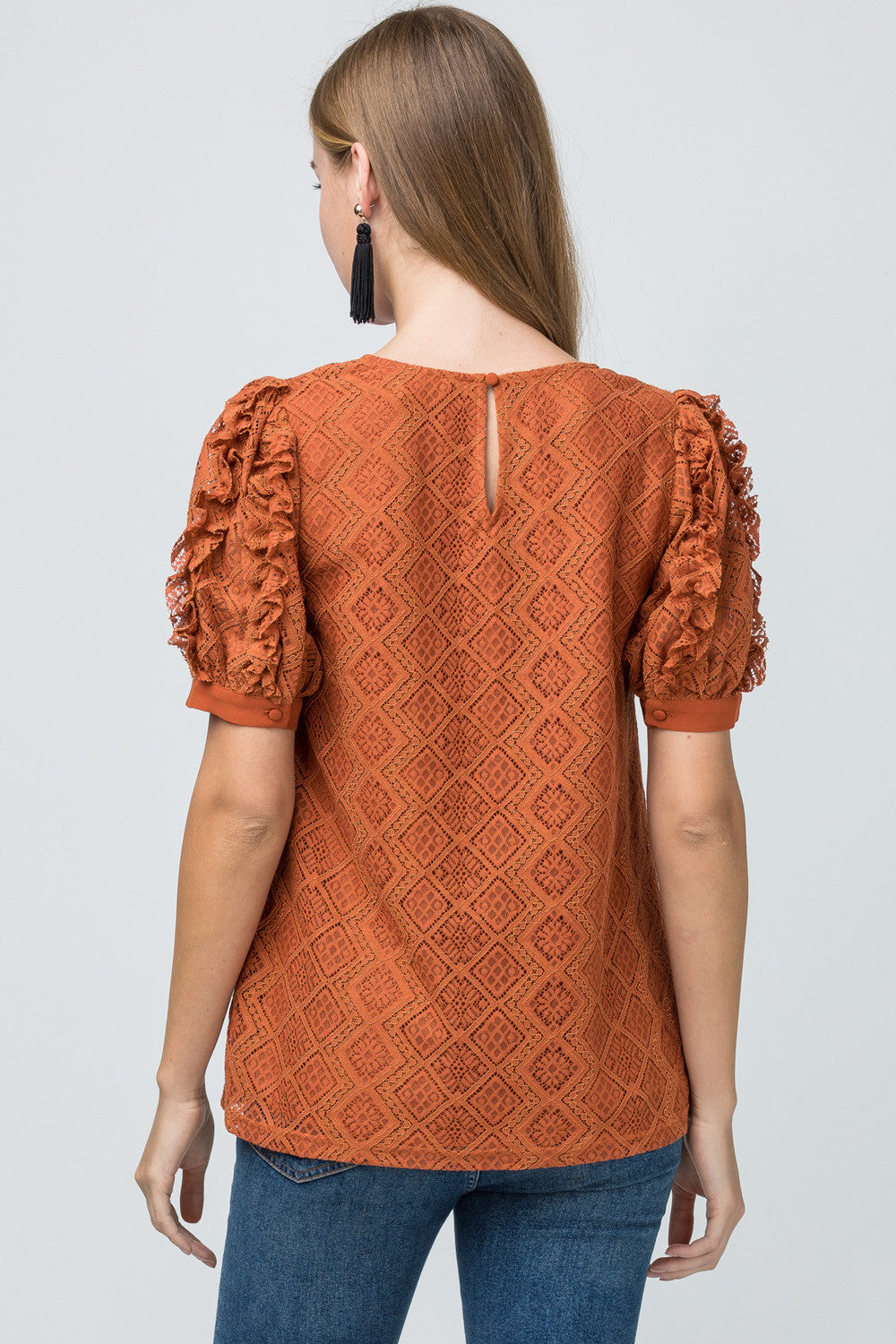 LACE ROUND NECK TOP