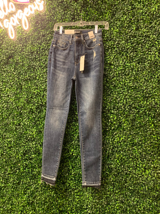 JUDY BLUE HI WAISTED TUMMY CONTROL CLEAN SKINNY FRINGE CUFF